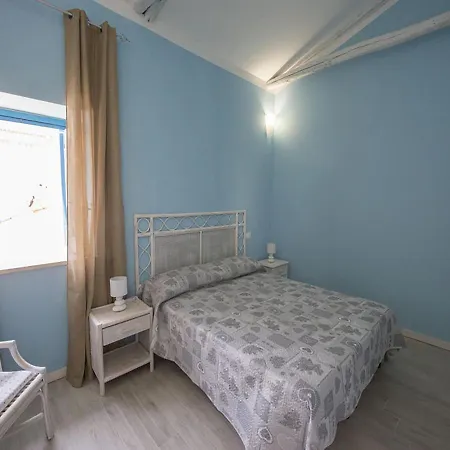Double Room, Air Conditioning, Bathroom, In The Center Of Calabria Tropea
