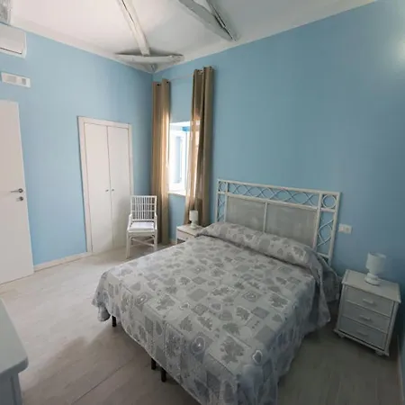 Double Room, Air Conditioning, Bathroom, In The Center Of Calabria Bed & Breakfast