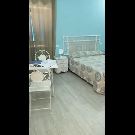Double Room, Air Conditioning, Bathroom, In The Center Of Calabria *