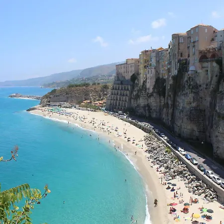 Double Room, Air Conditioning, Bathroom, In The Center Of Calabria Bed & Breakfast Tropea