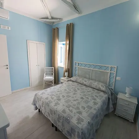 Double Room, Air Conditioning, Bathroom, In The Center Of Calabria